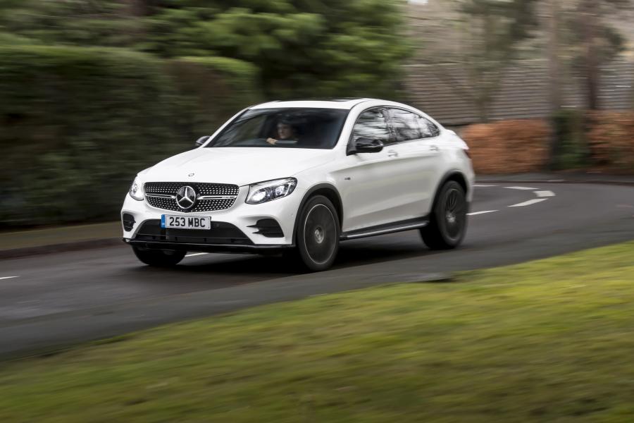  Mercedes-AMG GLC43 4Matic Coupe 2017 года  (UK) (фото 3 из 40)